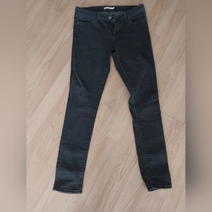 Lévis jeans size 28